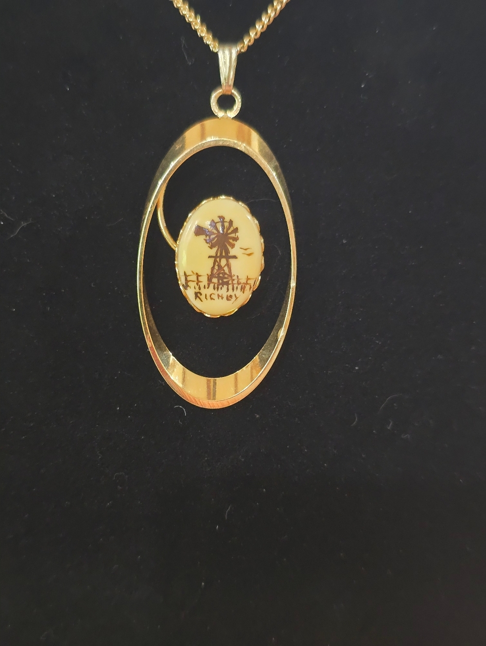 Vintge-style Windmill Necklace